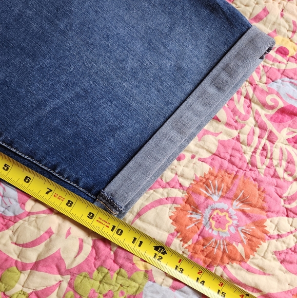 Levis Shaping Bermuda Denim Jean Shorts High Waisted Rise Stretchy Plus Size - Picture 12 of 13